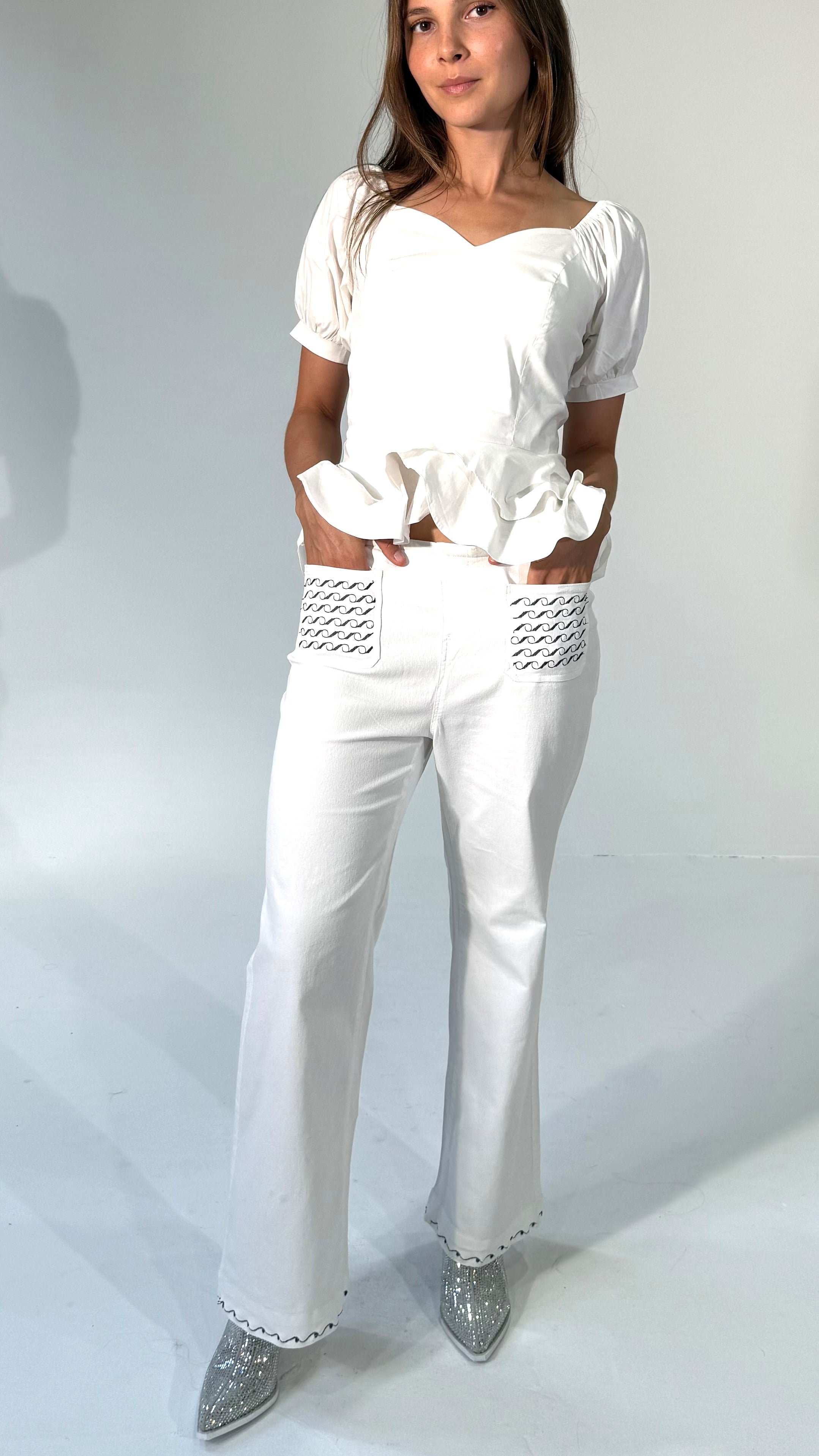 Low Rise White Wide Leg Pants with 4 Embroidered Pockets and  Embroidered Hemline