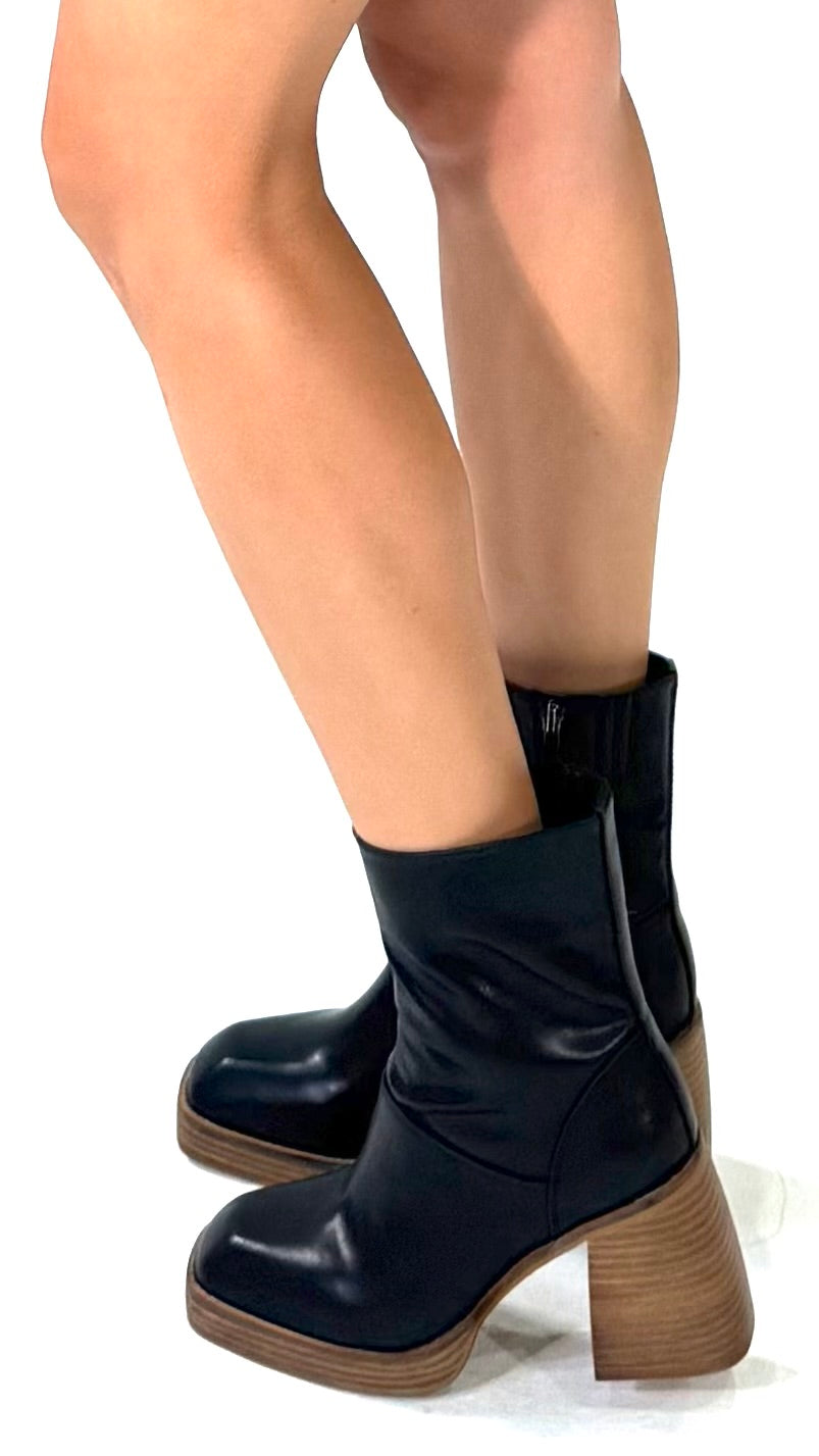 Contrast Color-Sleek Ankle Boot